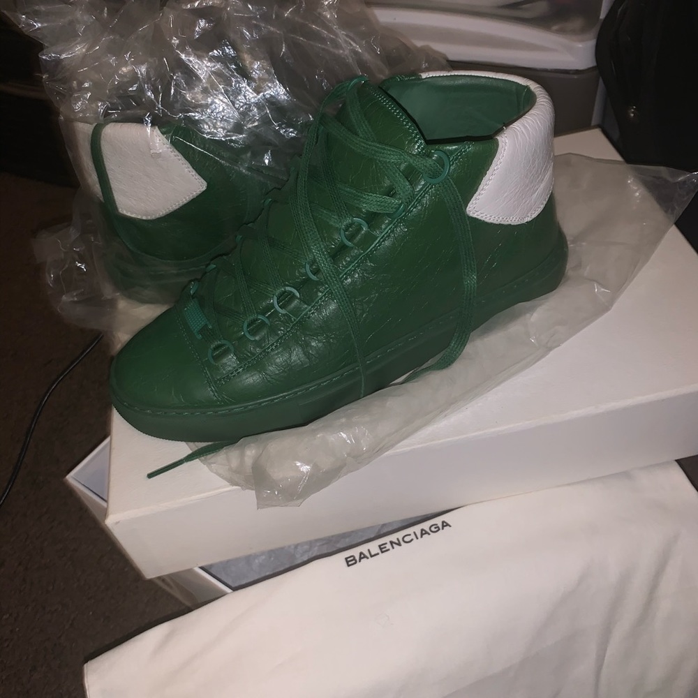 COPY - MENS BALENCIAGA ARENAS SIZE 39/ US 7